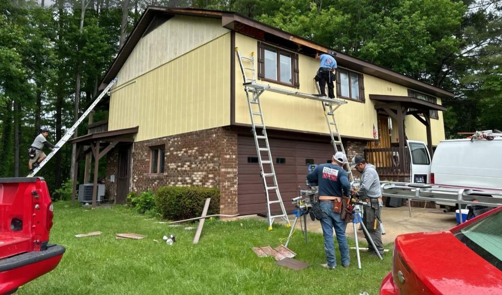 Storm Damage Repairs on Fascia and Soffit in Unicoi, TN. Thumbnail